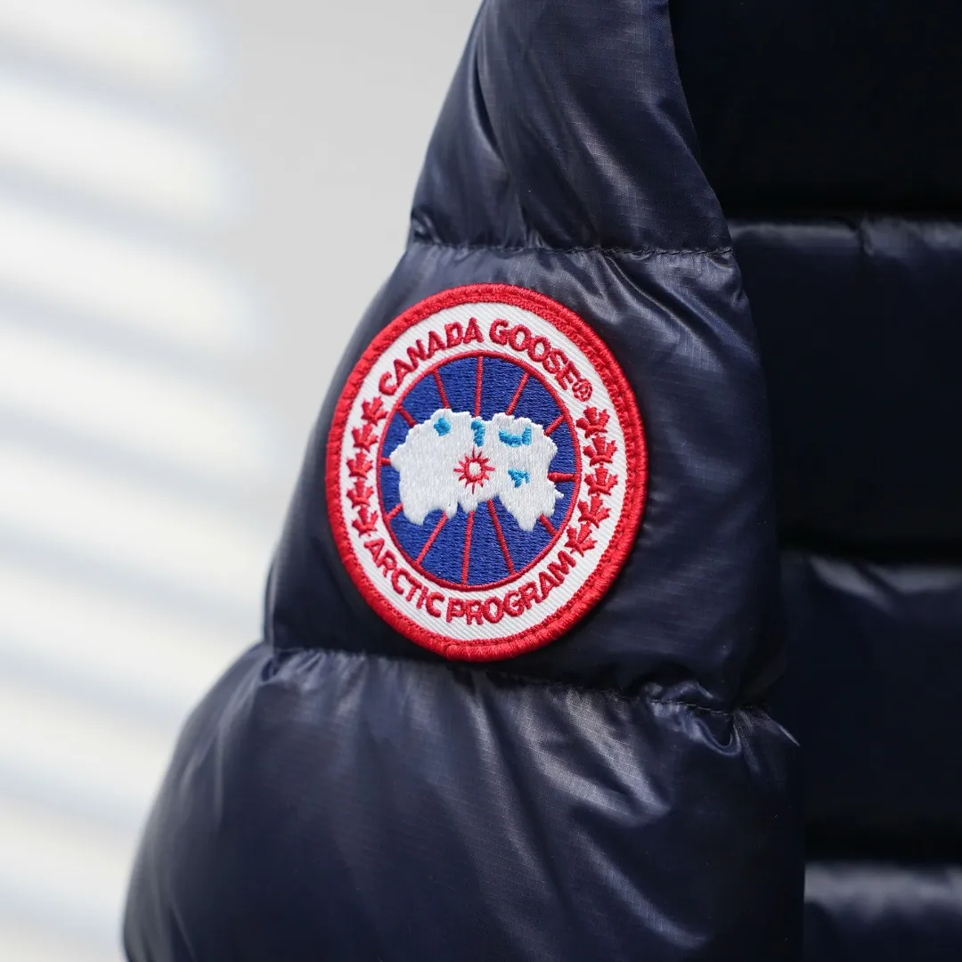 CANADA GOOSE 2227 ： Size：XS-XXL